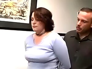 Elle a un long orgasme de 2 minutes à la fin!