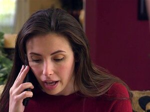 Un mec baise sa copine et son patron en bondage. Le mec envoie sa