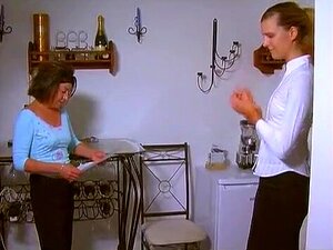 Fessée amateur et chaude, clip porno fétichiste
