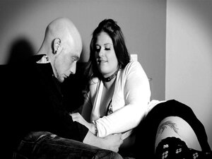 Bande-annonce de Slutty Schoolgirls et leurs belles-mères