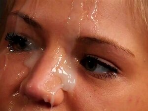 Une bombe particulière reçoit une giclée de sperme sur son visage