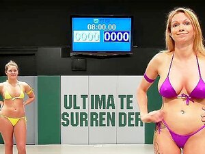 Match de lutte nue avec nana