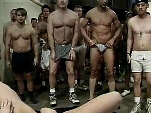 Fête de junkie avec éjaculation
