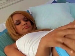 Tyra Banxxx Salope Masturbation chaude