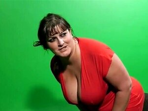 grosse belle femme suce et chevauche son jock de salope