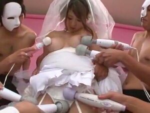 La meilleure salope japonaise Hitomi Kitagawa dans des jouets