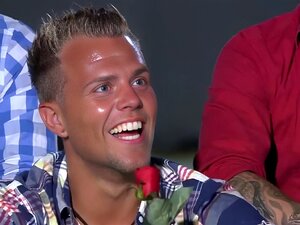 Scandale Nu TV Show-11 Miss,