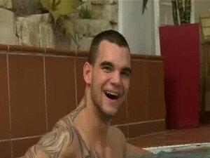 Regardez les amateurs publics devenir durs