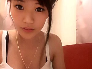 Salope thaïlandaise chaude dansant