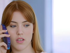 belle-mère anale, la rousse Gwen Stark profite de sa 1ère tige