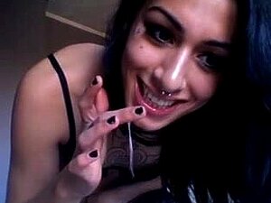 Chaude Emo Shemale en webcam