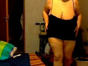 Des mégas nichons mûrs. Des filles aux gros seins énormes en cam