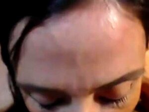 Rencard de pipe avec une femme aux gros seins. Une femme chaude et