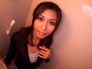 La folle japonaise Akari Asahina dans la vidéo POV la plus chaude,