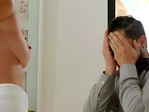 MomsTeachSex - Je baise ma mère avec mes amis pour la pratique S7:E6