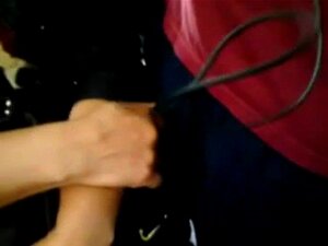 - accroché aux femmes dans les lieux publics 2