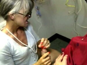 MILF branleuse de bite avec son amant