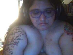 Grosse qui se masturbe