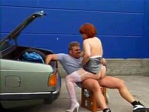 Des matures allemandes à gros seins dans une baise de groupe hard,