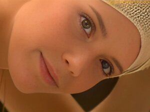 Sylvia Kristel Laura Gemser et Catherine Rivet nues d'Emmanuelle 2