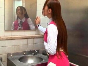 Le fisting lesbien en plein air est doux