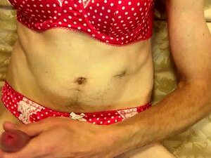 Se branler dans de nouvelles culottes et soutien-gorge xx