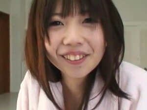 La nana japonaise en chaleur Natsu Aoi dans une masturbation folle /