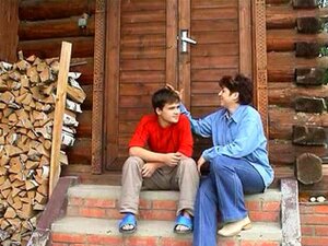 Envie d'une coquine russe? Regardez une salope de tante par alliance