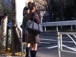 Bébé asiatique fait du sexe en public jav part4