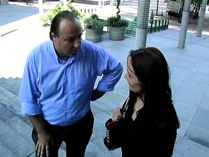 Sophie 24 baisée par un vieux mec