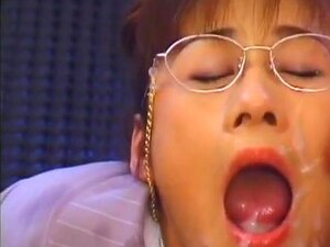 Bukkake japonais avec éjaculation dans la bouche gokkun non censuré,