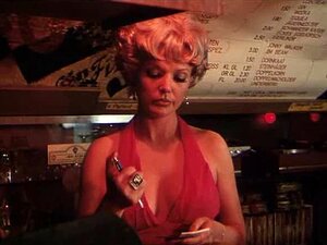 Bataille de danse - BarHostess vs BarMaid