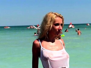 Venez voir ces magnifiques MILFs amateurs exhiber leurs atouts sur la