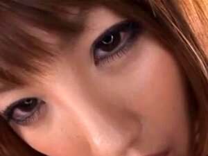 La timide tsubasa orientale amami se penche pour du sexe. Une femme