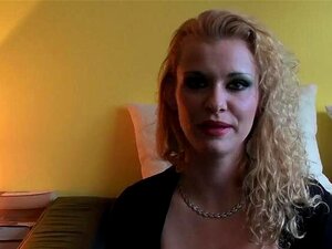 SALOPES PASCALES - Beauté britannique plantureuse et à peu près ***