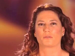 Un nouveau couple est émerveillé par le style de vie échangiste sur