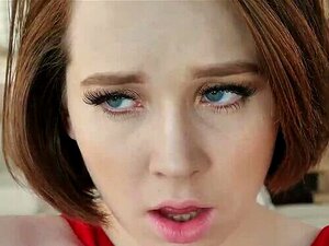 Montez à bord du bus 'coquin' alors qu'un étalon dominateur offre à