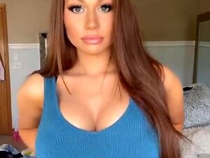 Viens découvrir nos petites beautés avec des melons bien fermes !
