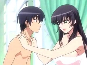 Une fille chaude avec des seins incroyables baise