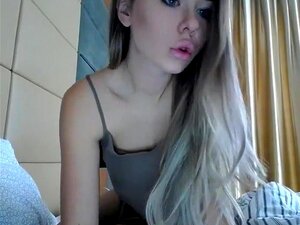 linda imprègne son doigt sur sa chatte, linda