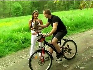 Vissé par un cycliste