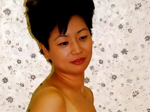 La MILF japonaise Yukiko Baise et Suce