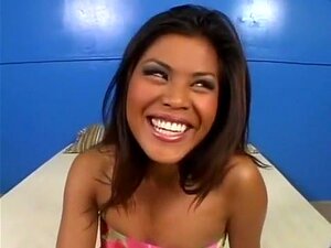 La pornstar exotique Arcadia Davida dans les éjaculations les plus