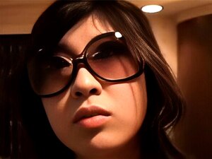 Découvrez la séduction ultime avec une magnifique milf aux gros