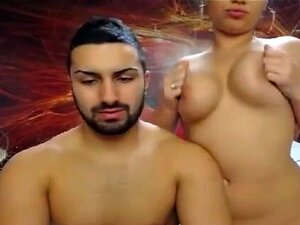 Couple amateur sexy faisant du sexe brutal. Il faut regarder ce couple