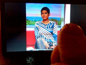 Se branler en regardant Naga Munchetty