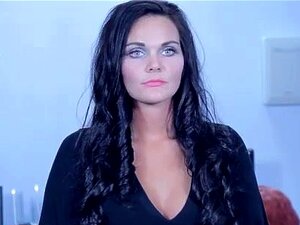 Sexe fembot avec Ashley Fires. Épisode #40 : Counter SpyBot HRX007