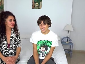 Laissez-vous emporter par les délices ultimes lorsque Zazel dévore