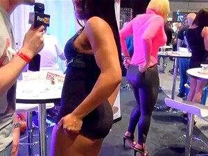 PornhubTV avec Imani Rose à eXXXotica 2013