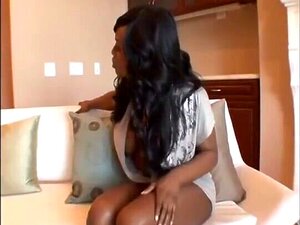 LT visse Jada Fire et Semmie DeSoura